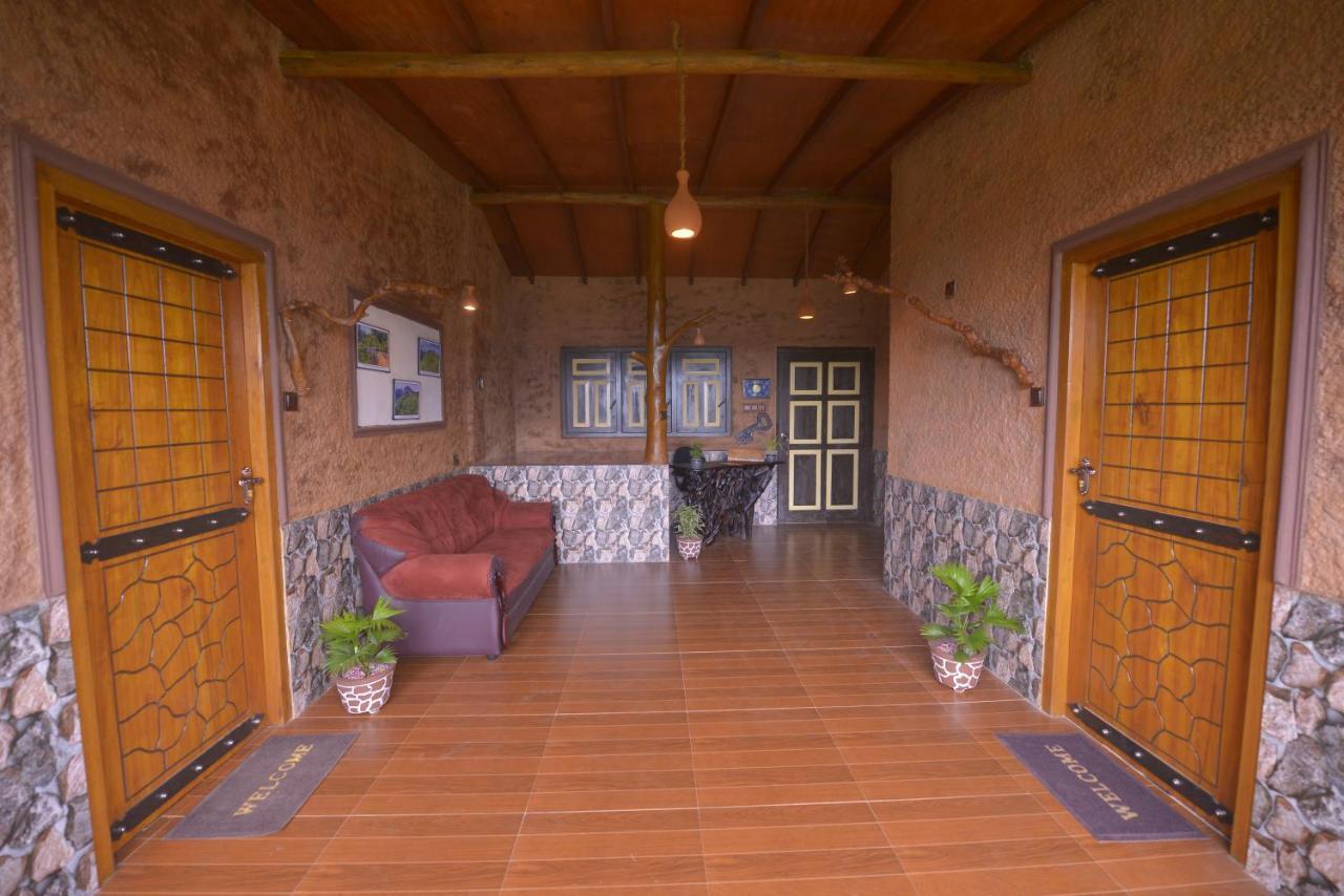 Bed and Breakfast Royal Mount Ella Esterno foto